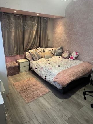 3 bed semi-detached house