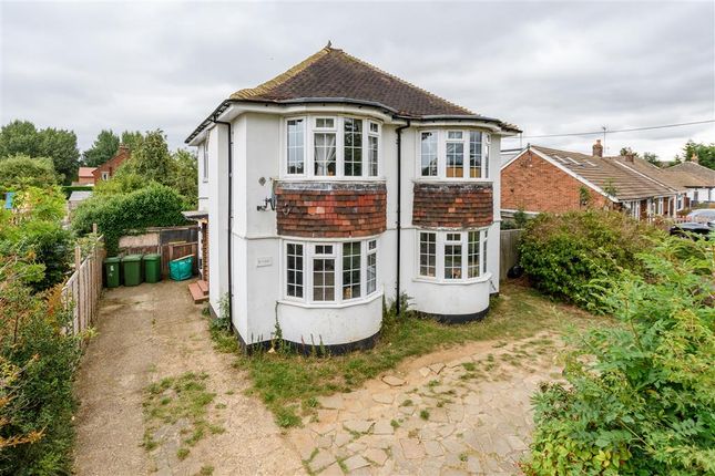 London Road, West Kingsdown, Kent 3 bed detached house for sale
