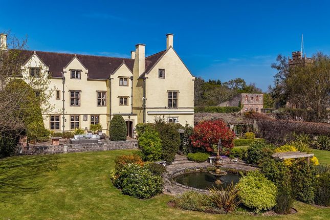 10 bedroom detached house for sale