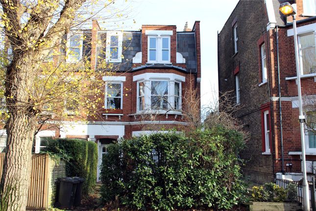 Coppetts Road, London, N10 2 bed apartment for sale