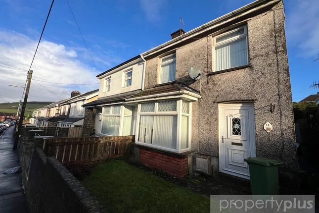 Oak Street, Gilfach Goch, Porth... 3 bed semi