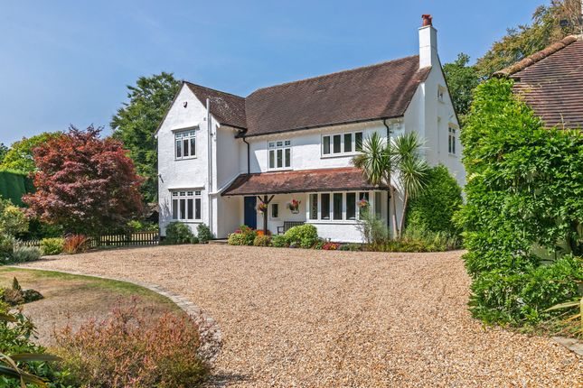 77 Lakewood Road, Chandler's Ford, SO53 4 bed detached house for sale