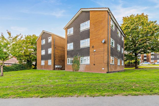 3 bedroom flat for sale