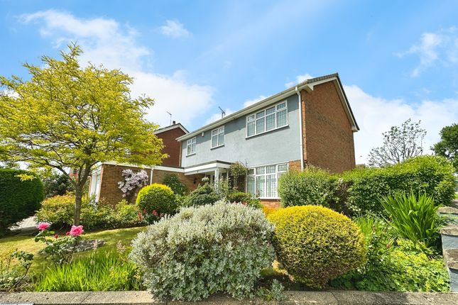 4 bed detached house