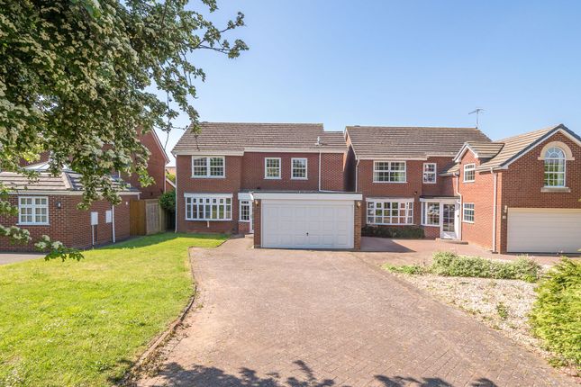 4 bed detached house