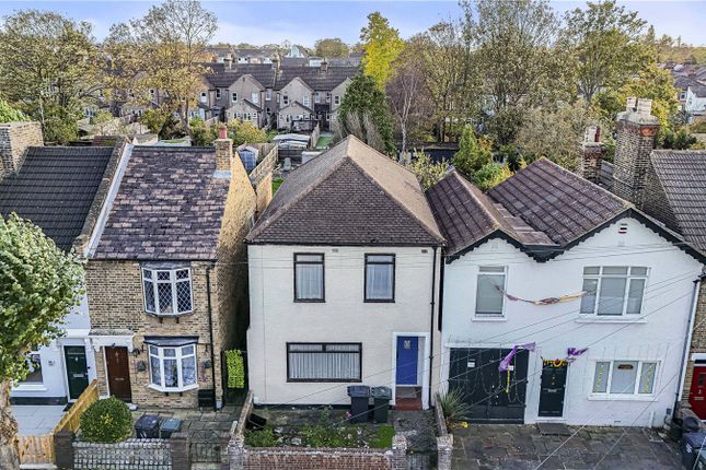 St Martins Road, Dartford, Kent, DA1 3 bed detached house for sale