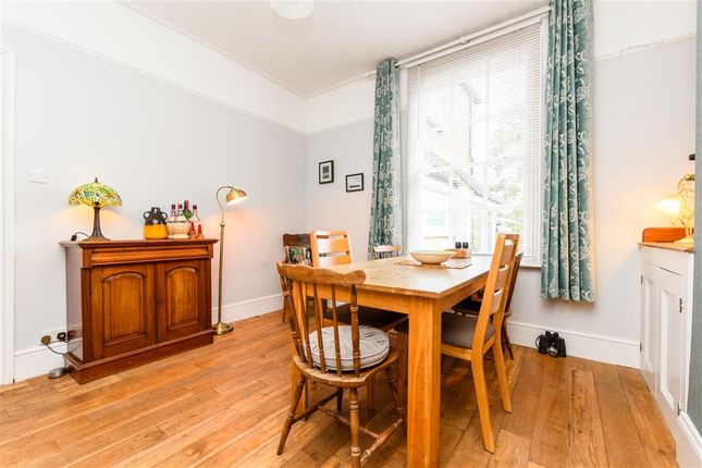 Mill Road, Gillingham, Kent 5 bed terraced house for sale