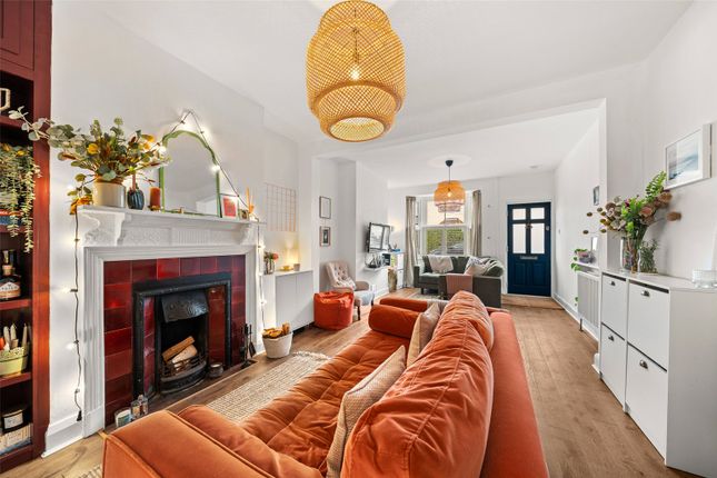 Wescott Road, Berkshire RG40 2 bed terraced house for sale