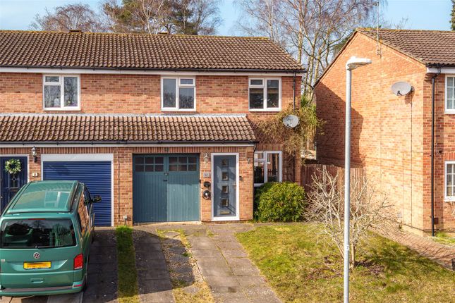 Appletree Way, Sandhurst GU47 3 bed semi