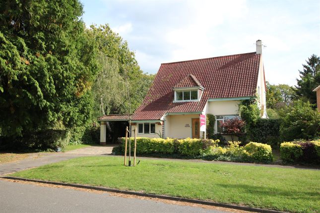 FIR TREE ROAD, SOUTH LEATHERHEAD, KT22 3 bed detached house for sale