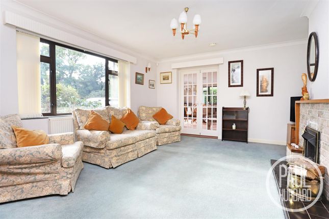 Elm Tree Road West, Oulton Broad, NR33 3 bed detached bungalow for sale
