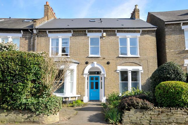 Queen Elizabeths Walk, London 6 bed semi