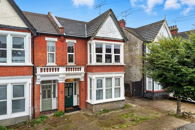 Valkyrie Road, Westcliff