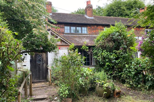 THE STEPS, THE STREET, EFFINGHHAM, KT23 2 bed house for sale