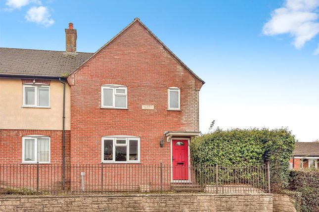 3 bed end terrace house