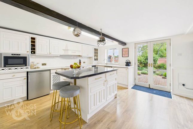 The Hill, Acle, Norwich 5 bed cottage for sale