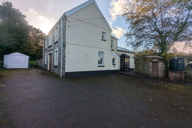 6 bedroom detached house for sale