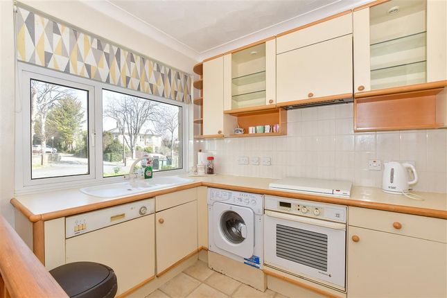 Victoria Avenue, Shanklin, Isle of Wight 2 bed cottage for sale