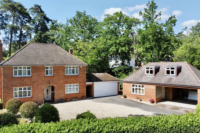 Heatherdale Road, Surrey GU15 4 bed detached house for sale