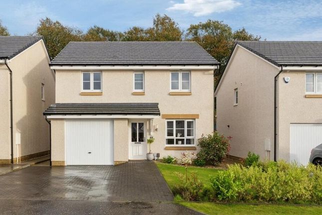 4 bed detached house