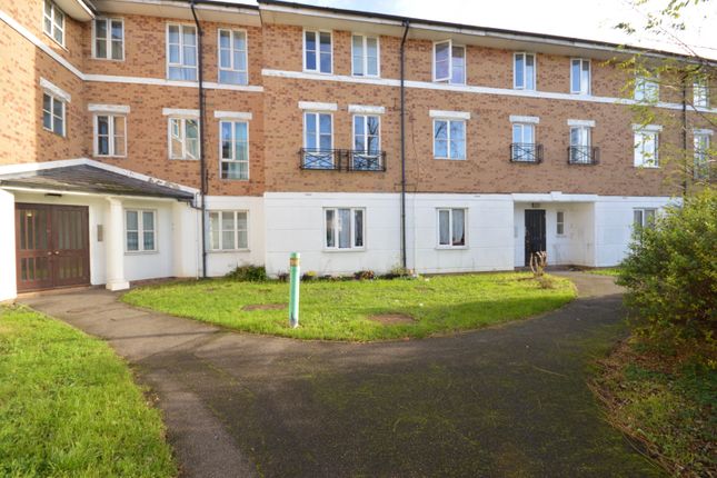 Forsythia Close, London, IG1 2BN 2 bed flat for sale