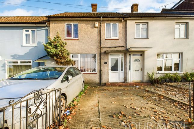 Faringdon Avenue, Romford RM3 3 bed terraced house for sale