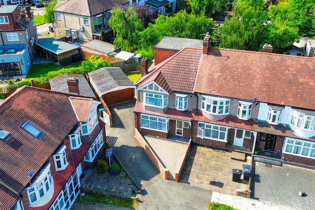 4 bedroom end of terrace house for sale