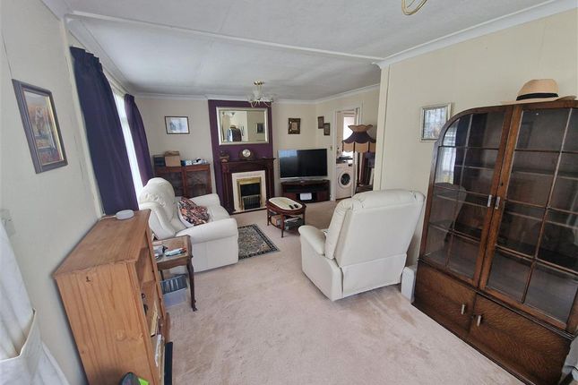East Hill Road, Knatts Valley... 2 bed park home for sale