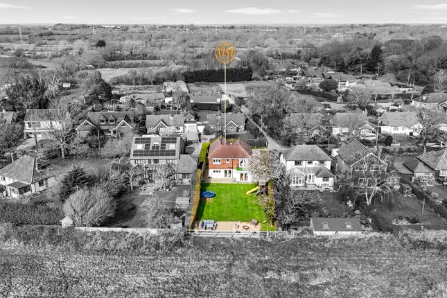 New Hall Lane, Henfield BN5 4 bed detached house for sale