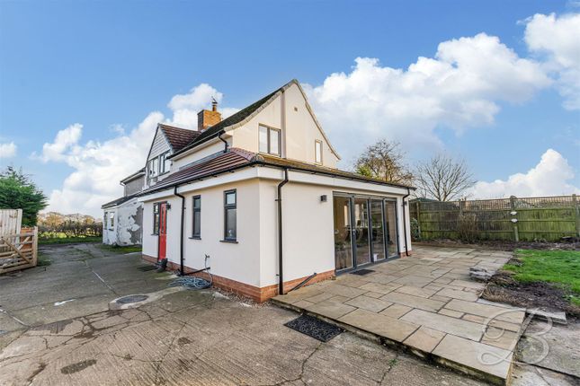 2 bedroom detached house for sale