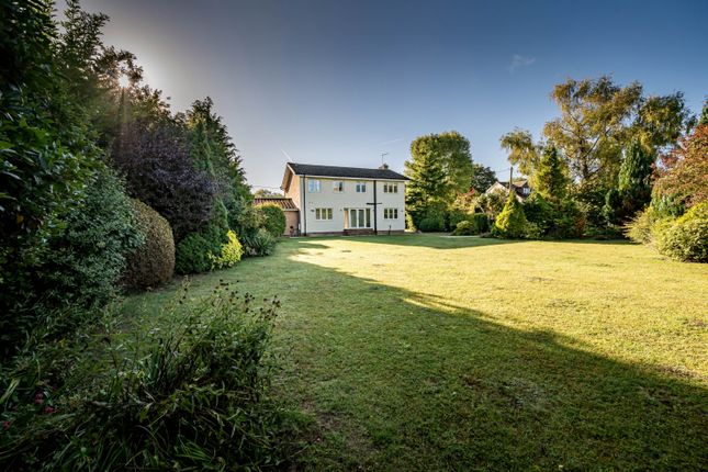 4 bed detached house