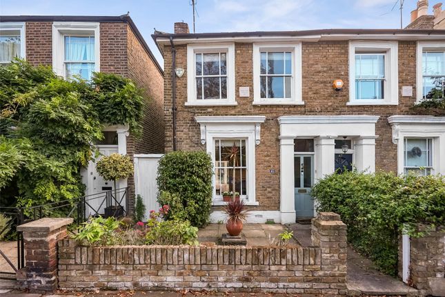 2 bedroom semi-detached house for sale