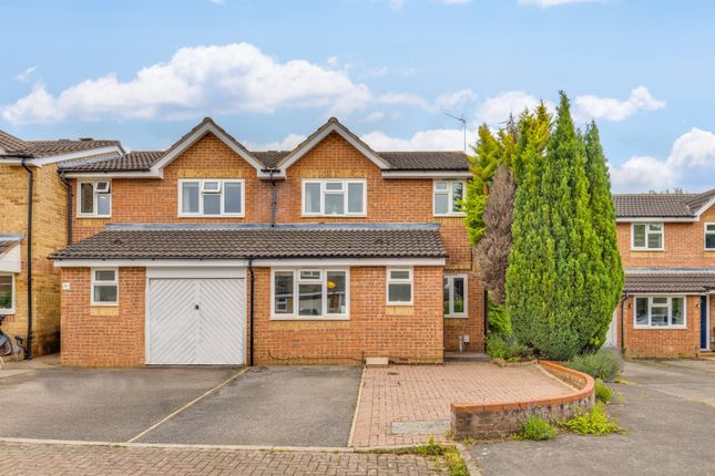 Mermaid Close, Hitchin 3 bed terraced house for sale