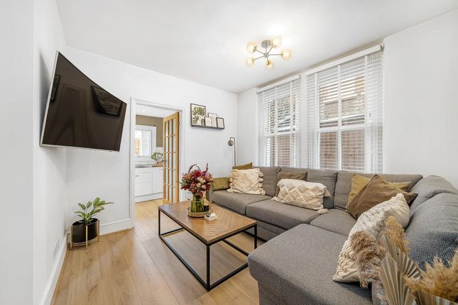 Kingswood Road, SW2 2 bed maisonette for sale