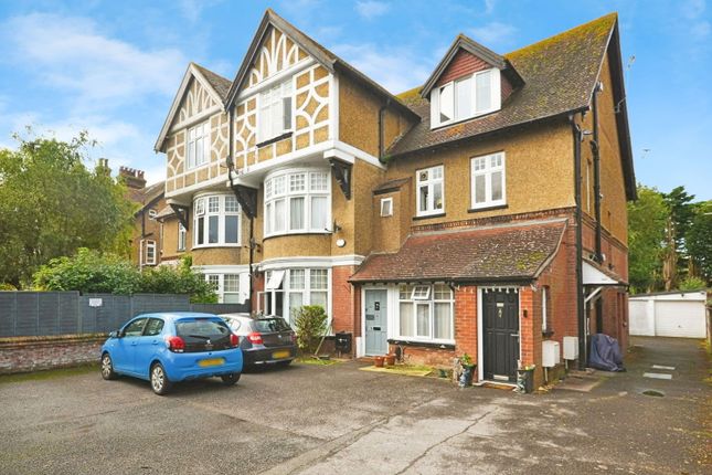 Norfolk Road, Littlehampton 3 bed flat for sale