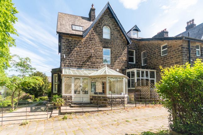Tarn Villas, Cowpasture Road, Ilkley... 2 bed flat for sale
