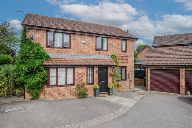 Sixpenny Lane, Chalgrove OX44 4 bed detached house for sale