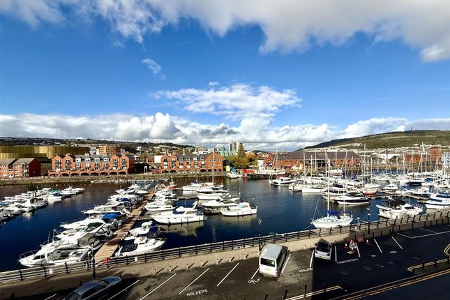 Ambassador House, Marina, Swansea 2 bed apartment for sale