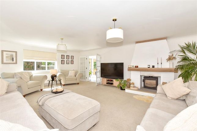 St. Mary's Meadow, Wingham... 4 bed detached house for sale