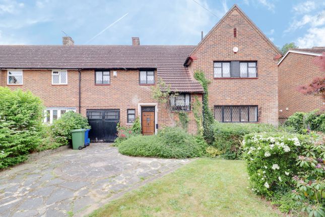 Irvine Gardens, South Ockendon RM15 4 bed semi