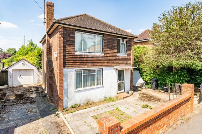 Victoria Road, Reading RG10 3 bed detached house for sale