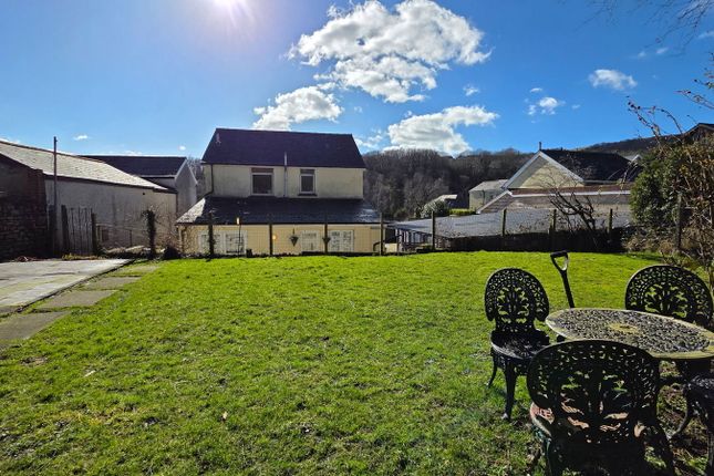 High Street, Pontypool NP4 3 bed detached house for sale