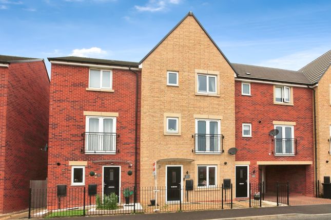 4 bedroom semi-detached house for sale