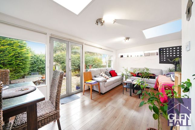 Waterfall Road, London N11 4 bed detached house for sale