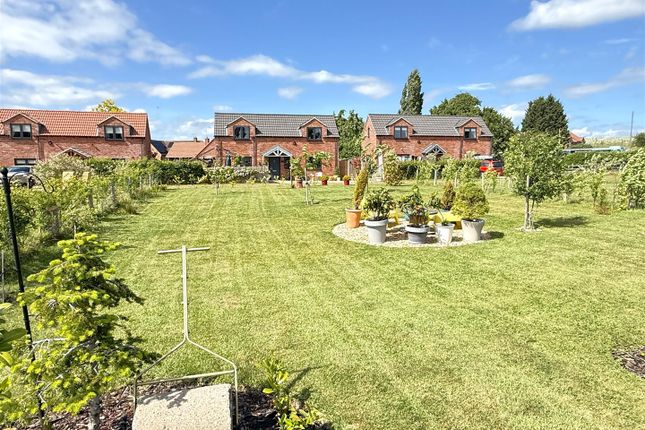 Station Road, Bottesford 2 bed detached house for sale
