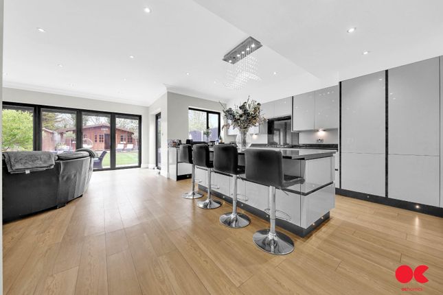 Fairholme Avenue, Gidea Park RM2 4 bed semi