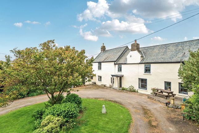5 bedroom semi-detached house for sale