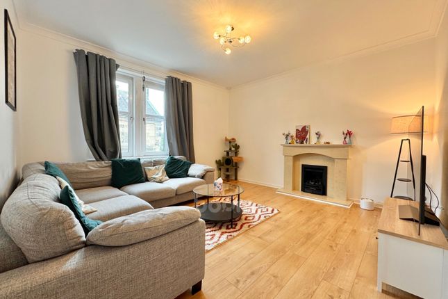 Flat 1/L, 68 Main Street, Kilbirnie 2 bed apartment for sale