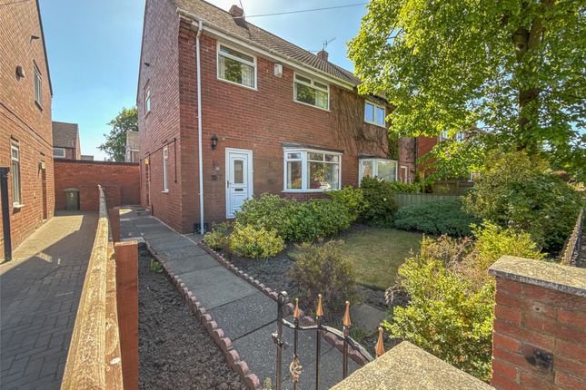 Henderson Gardens, Wardley... 3 bed semi