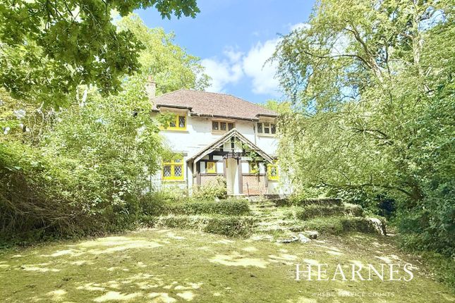 Wood Lane, Bearwood, Bournemouth, BH11 3 bed detached house for sale